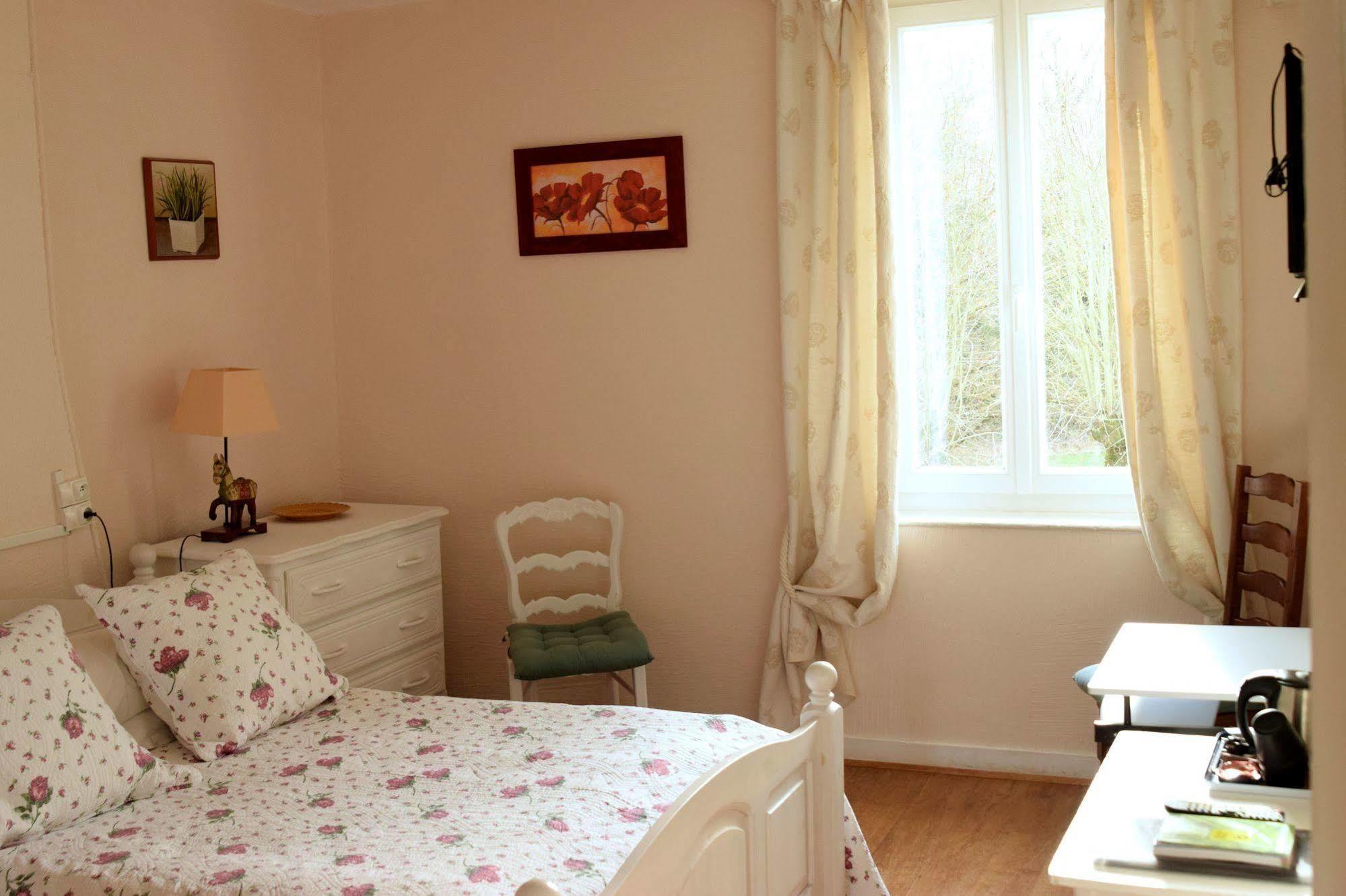 Auberge Le Rabelais Malay-le-Petit Exteriör bild